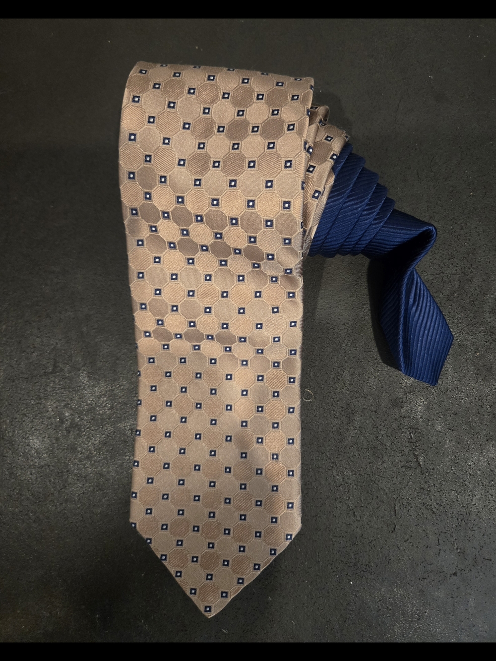Tommy Hilfiger Beige Tie with Navy Geometric Accents